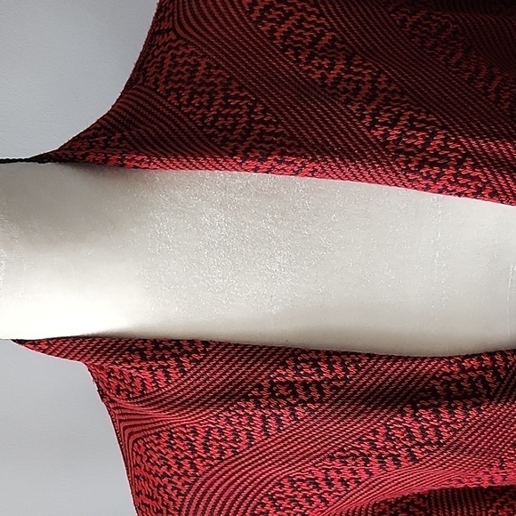 Cato black and red open front duster - Picture 4 of 14